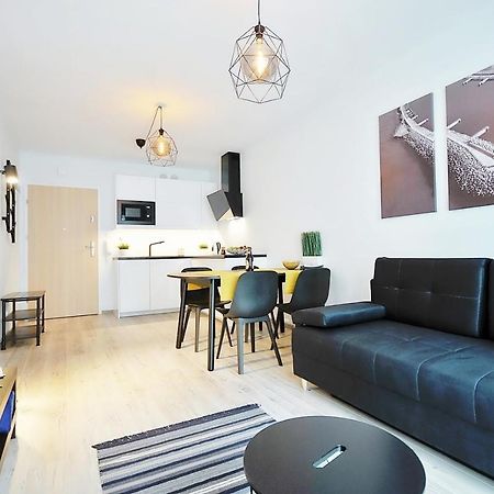 Apartament Andar Z Miejscem Parkingowym Kolobrzeg Exterior photo