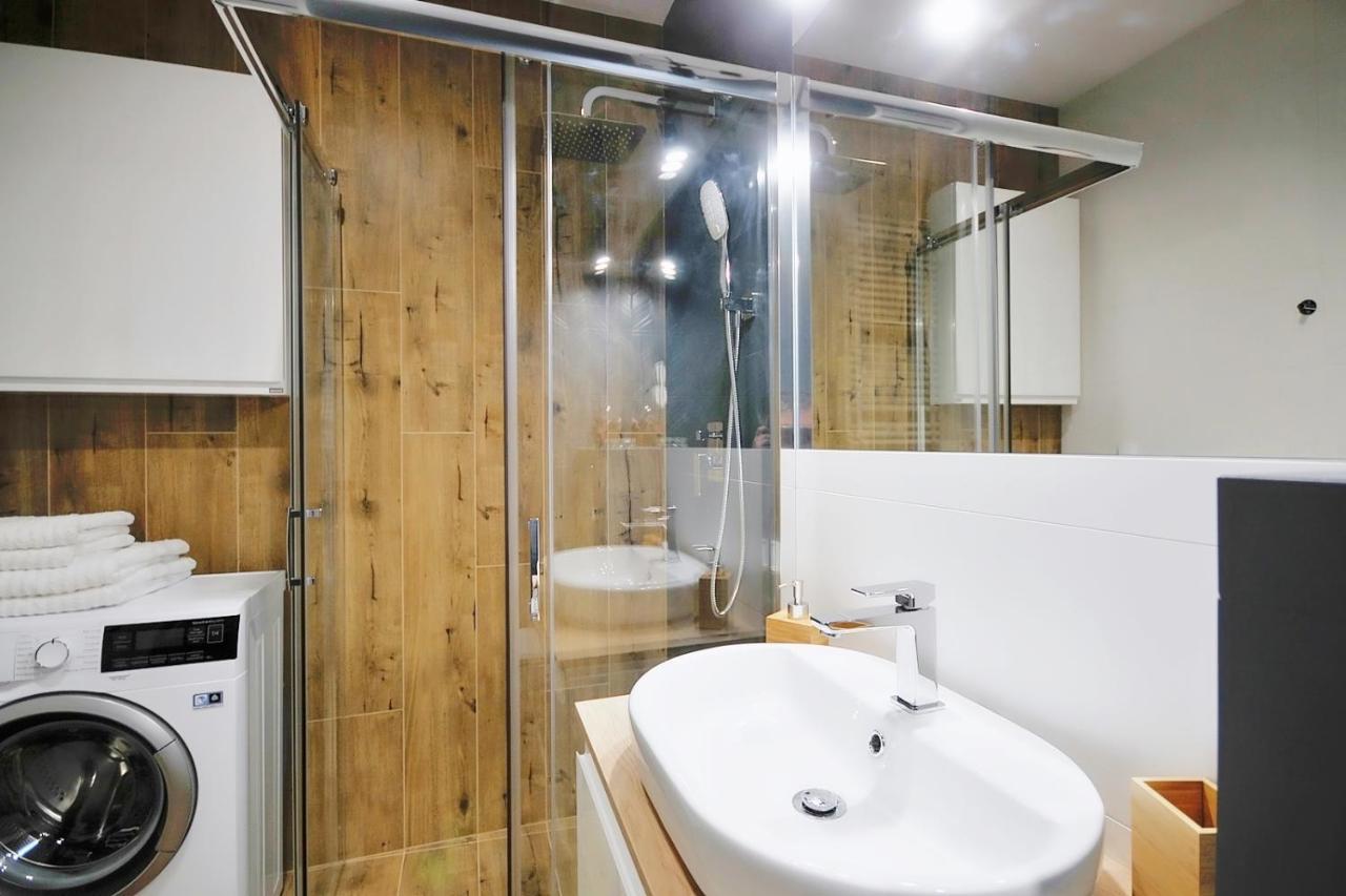 Apartament Andar Z Miejscem Parkingowym Kolobrzeg Exterior photo