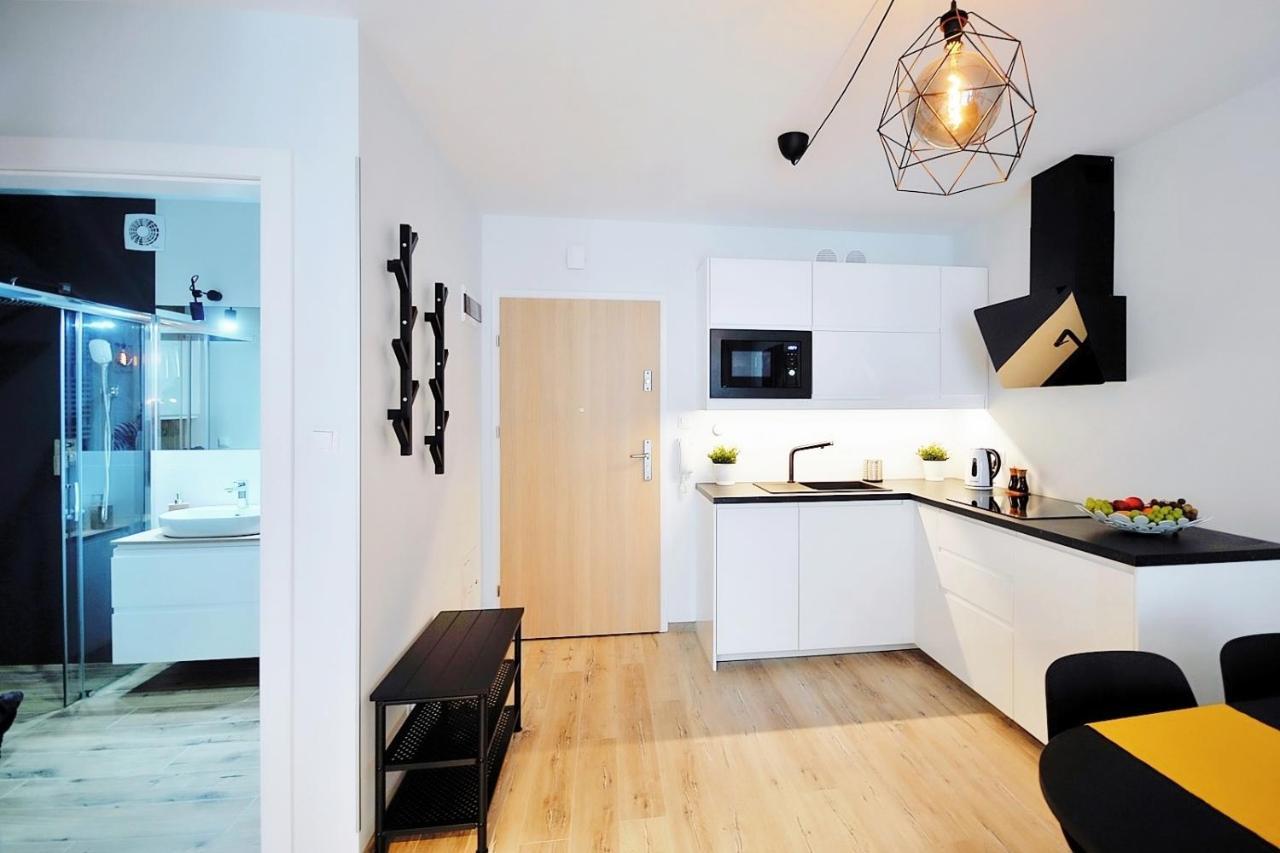 Apartament Andar Z Miejscem Parkingowym Kolobrzeg Exterior photo